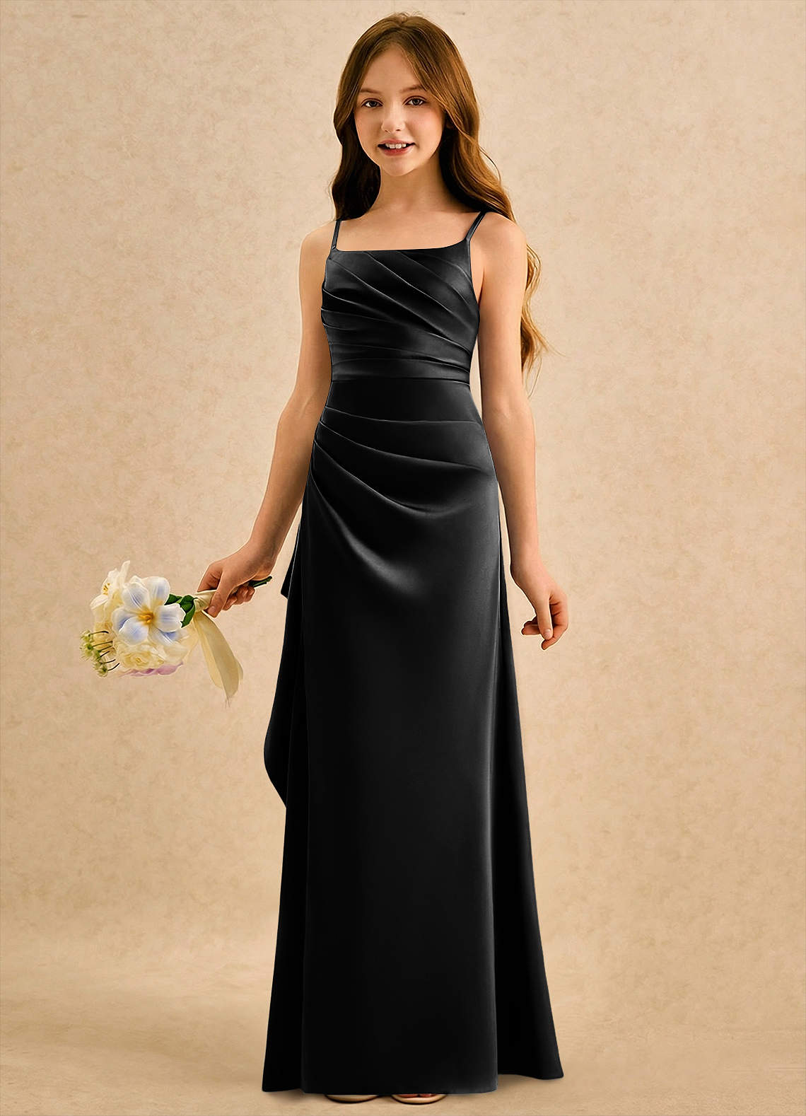 Azazie Cannoli Girls Formal Robe Demoiselle D'honneur Fillette Robe Trapèze en Mat Satiné Plissée Noir image4