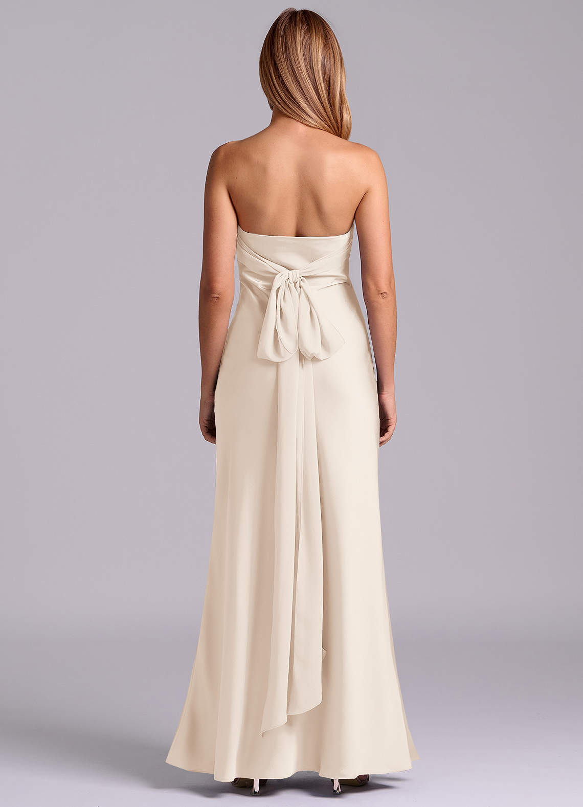 Azazie Ailanie Brudtärnklänningar Klä av Tubklänning i Stretch Satin Axelbandslös Vit Alabaster image6