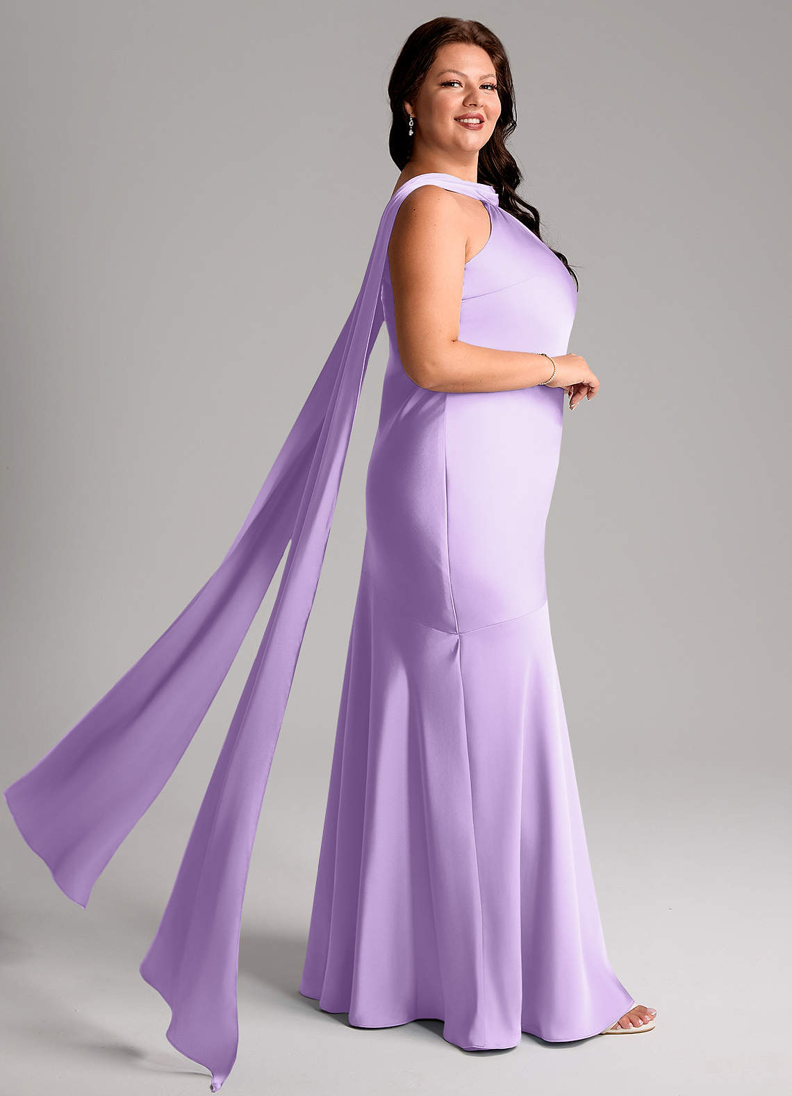 Azazie Kinsley Vestidos de madrinha de casamento Vestido Lilás de Cetim elástico de sereia com Fenda Lateral image8