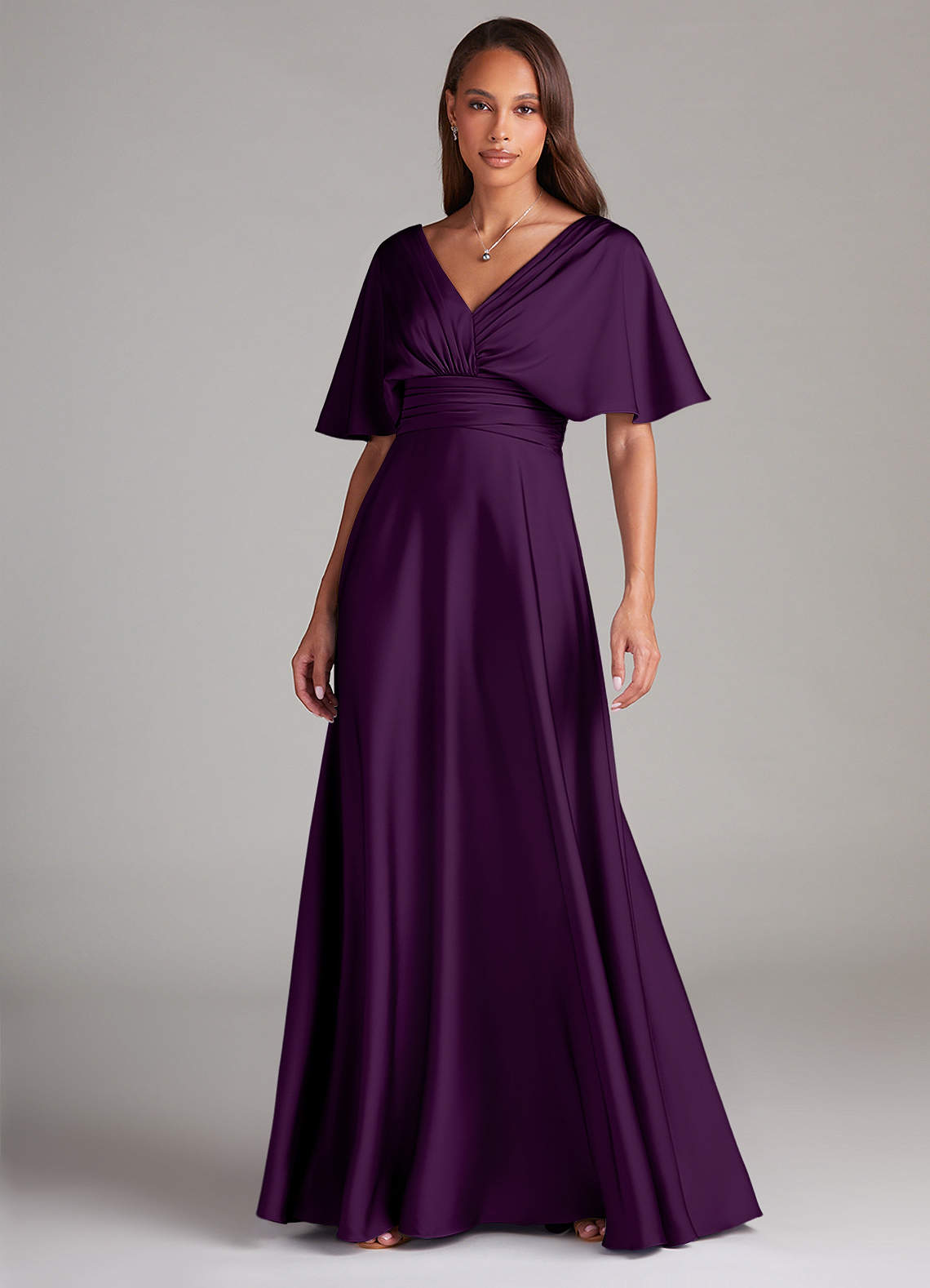 Azazie Pamela Robes de demoiselle d'honneur Robe Trapèze en Satin extensible Plissée Grain De Raisin image1