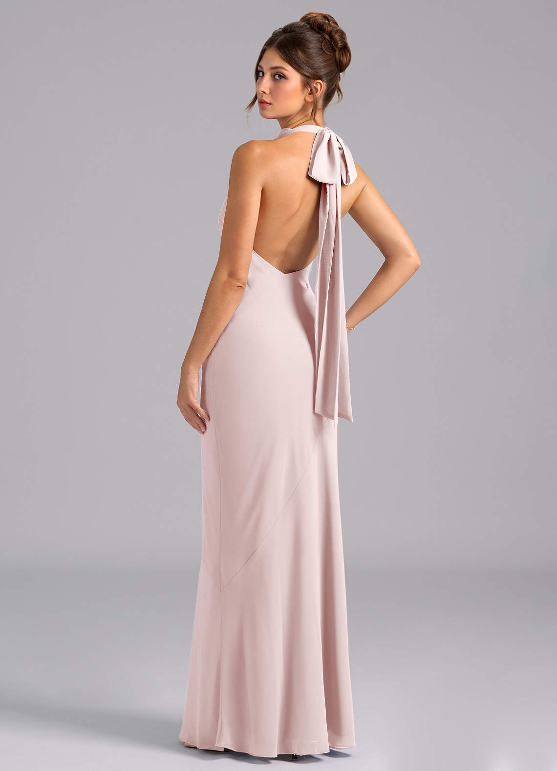 Azazie Velli Vestidos de damas de honor Vestido de Rosa Rubor de Gasa de Corte Sirena con Cuello Alto image6