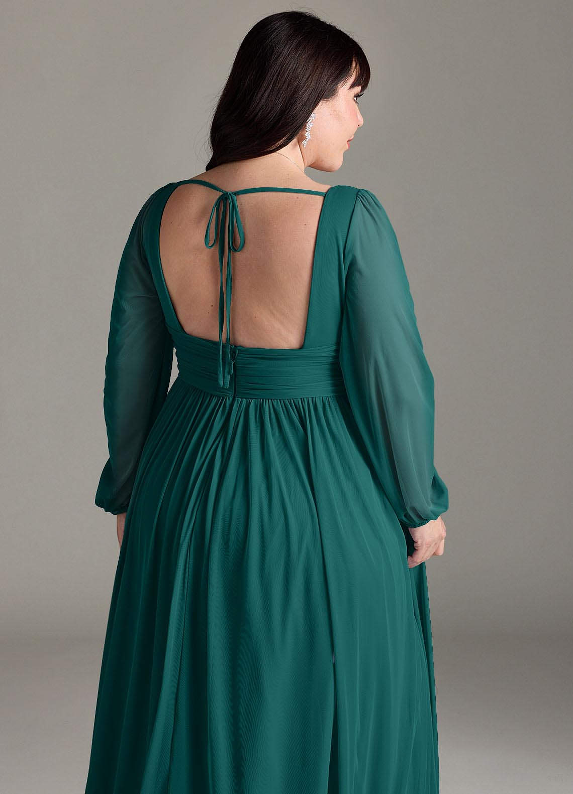 Azazie Norah Abiti da Damigella Abito A-Line in Chiffon con Maniche lunghe e Scollo a V Verde Pavone image12