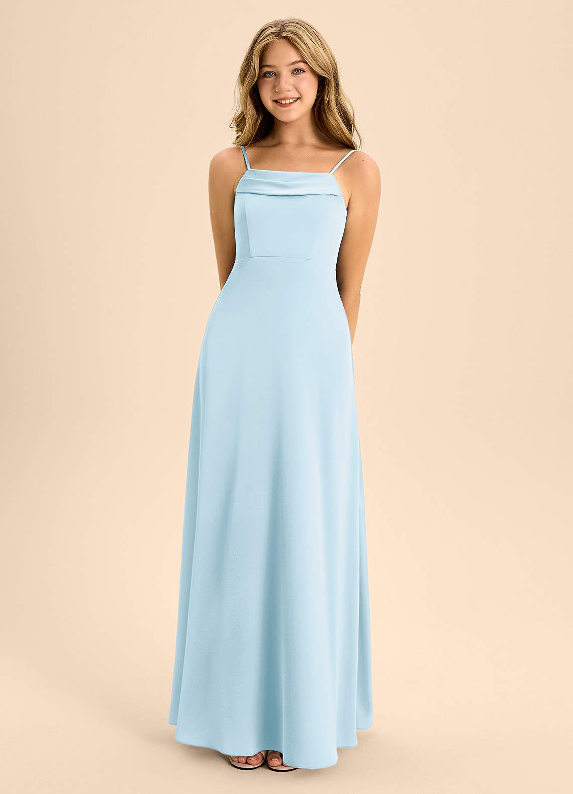 Azazie Anselie Junior Vestido de Azul Cielo de Satén Elástico de Corte En A con Vestidos sin tirantes image3