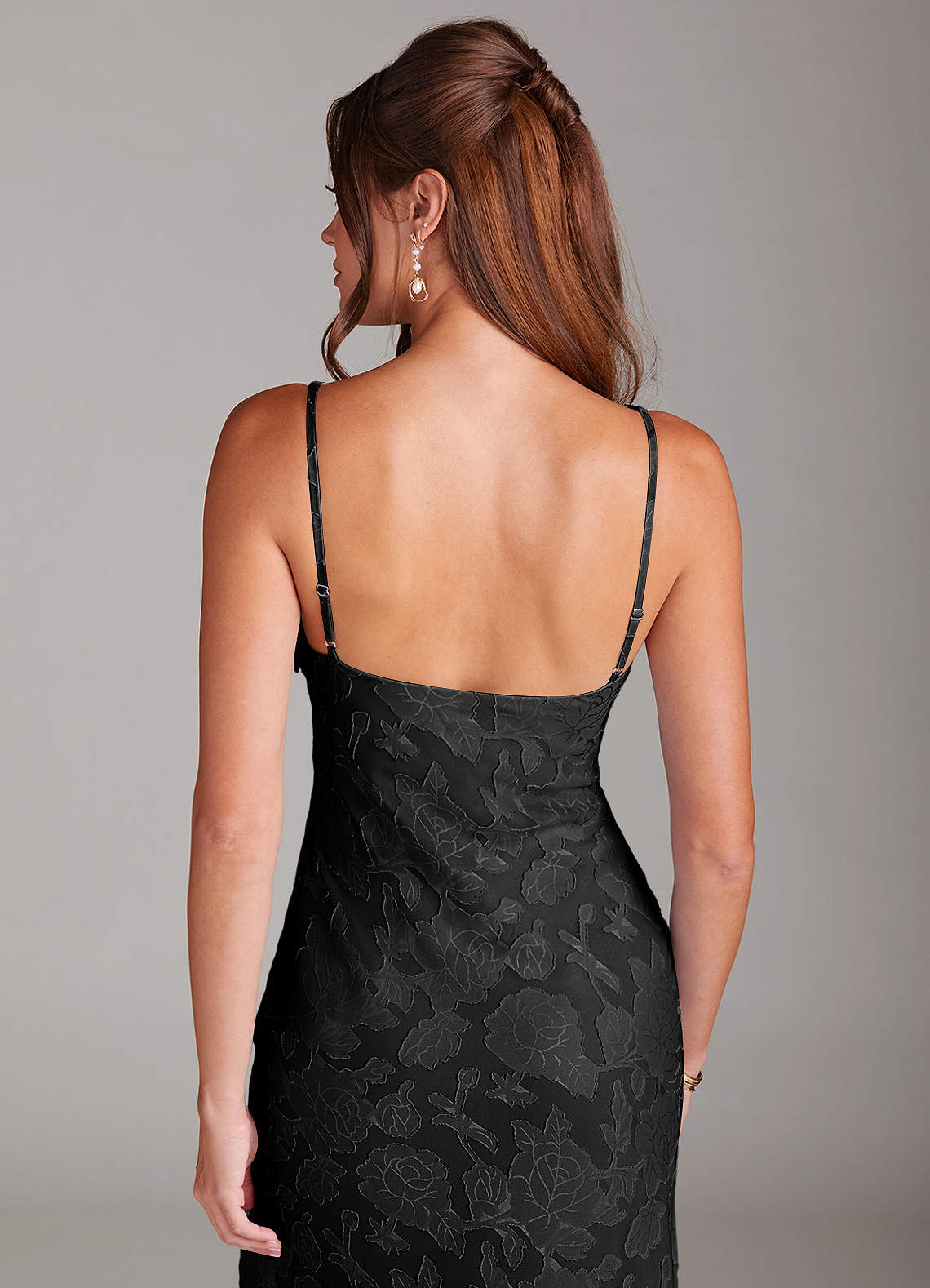 Azazie Tianna Vestidos de damas de honor Vestido de Negro de Devorado Floral de Corte Recto con Encaje image6