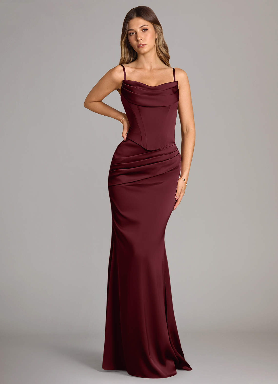 Azazie Sorrel Vestidos de damas de honor Vestido de Cabernet de Satén Elástico de Corte Sirena Convertible con Sin tirantes image5
