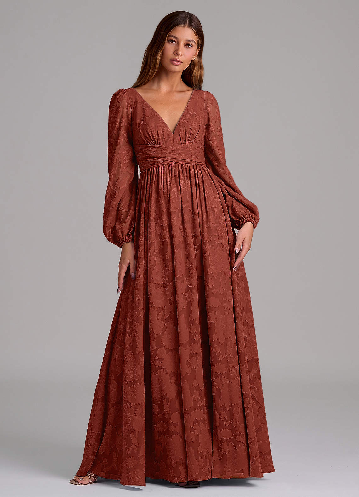 Azazie Norah Robes de demoiselle d'honneur Robe Trapèze en Blumen-Burnout Manche longue Terracotta image1