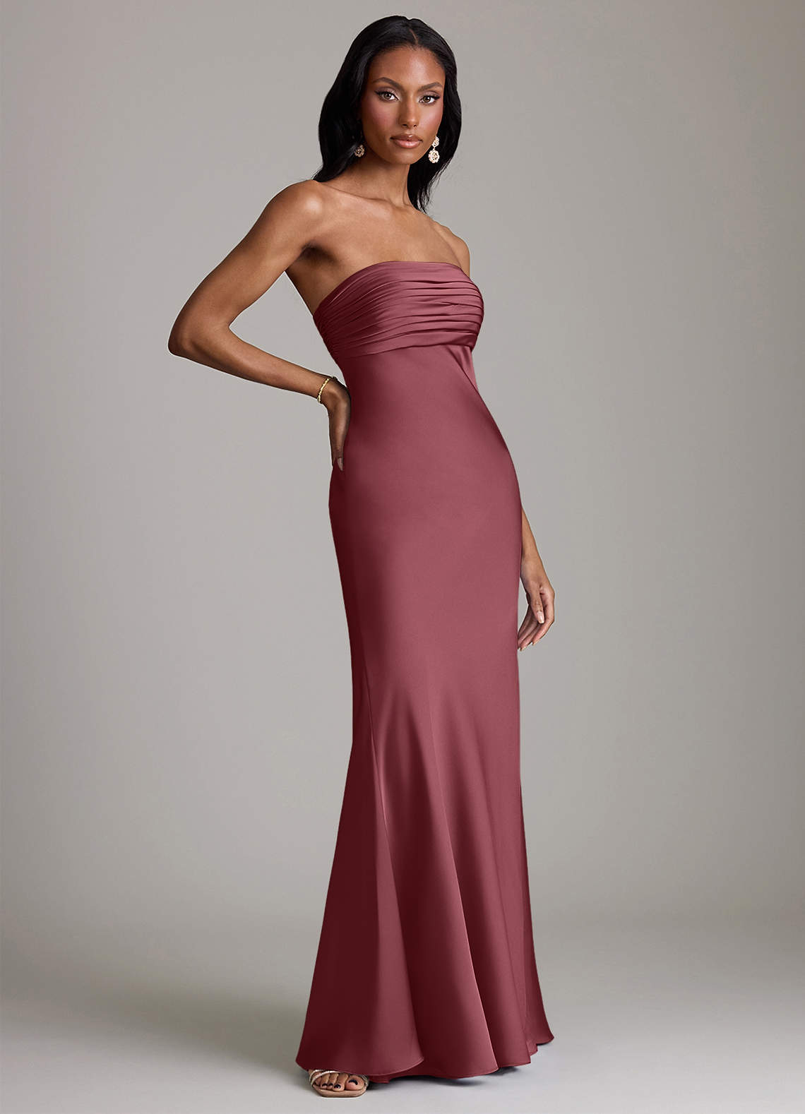 Azazie Saylor Brudtärnklänningar Klä av Sjöjungfru i Stretch Satin Axelbandslös Desert Rose image3