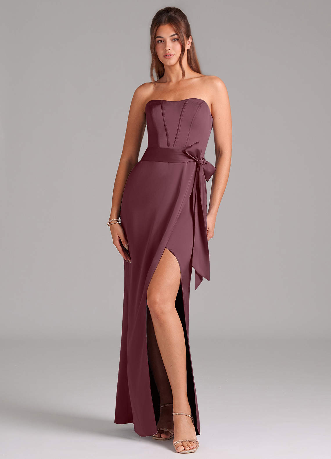 Azazie Jamie Vestidos de damas de honor Vestido de Sangrado de Satén Elástico de Corte en A Convertible con Sin tirantes image1