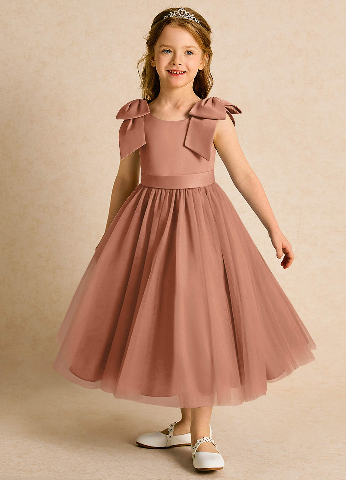 Azazie Serene Abiti da Ragazza di Fiori Abito Principessa in Raso Opaco Fiocco Bronzo image1