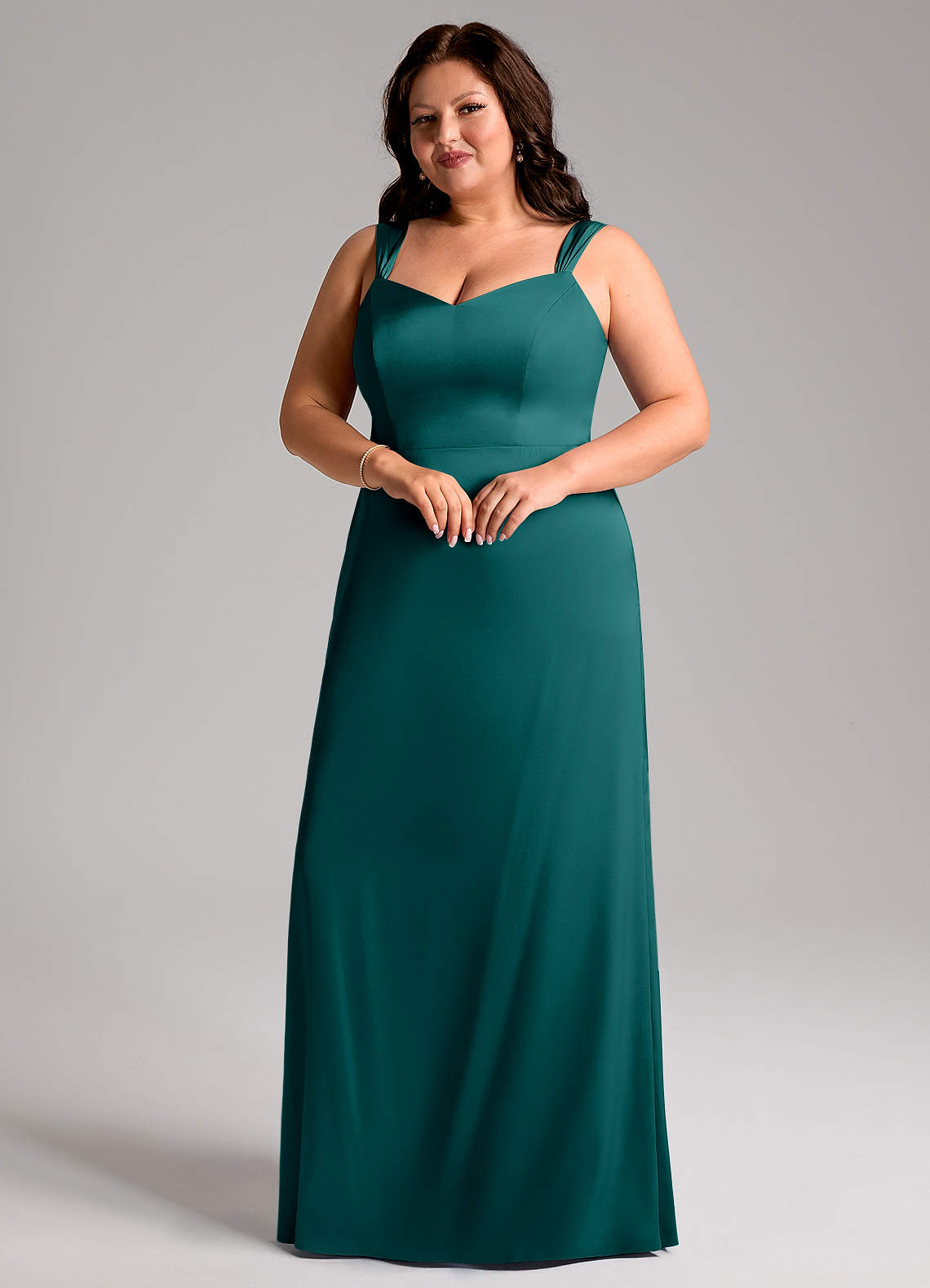 Azazie Denice Vestidos de damas de honor Vestido Pavo Real de Satén Elástico de Corte Recto con Plisado image1