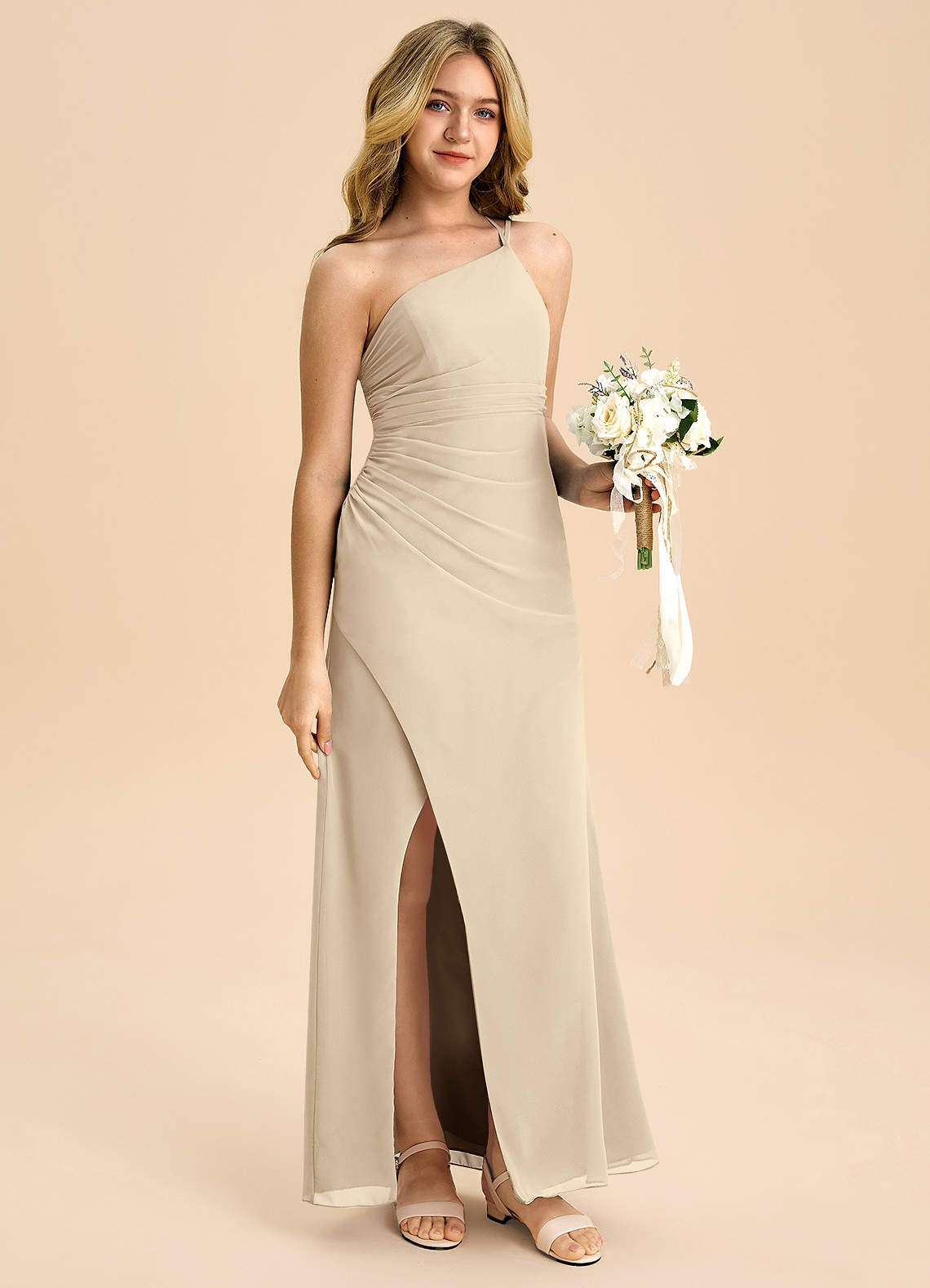 Azazie Eren Junior Vestido Champanhe de Chiffon de Linha A com Plissado image2