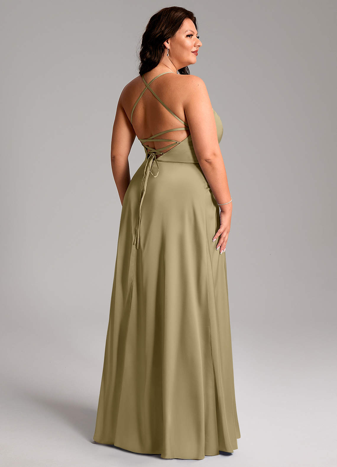 Azazie Mei Vestidos de damas de honor Vestido de Musgo Verde de Satén Elástico de Corte en A con Cuello en V image10