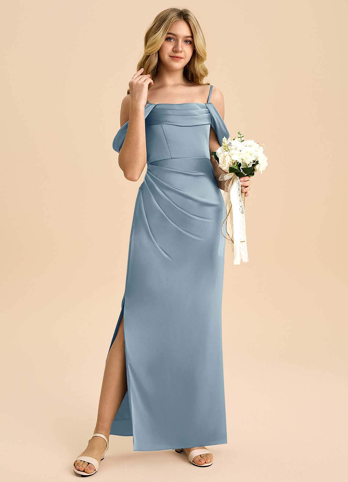 Azazie Saige Junior Vestido de Azul Polvoriento de Satén Elástico de Corte Recto con Vestidos sin tirantes image3