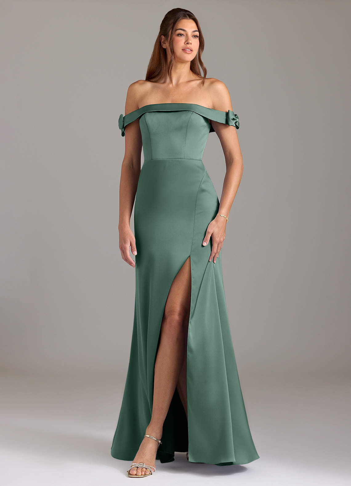 Azazie Zayla Brautjungfernkleider Wandelbar A-Linie Schulterfrei Stretch-Satin Kleid Eukalyptus image1