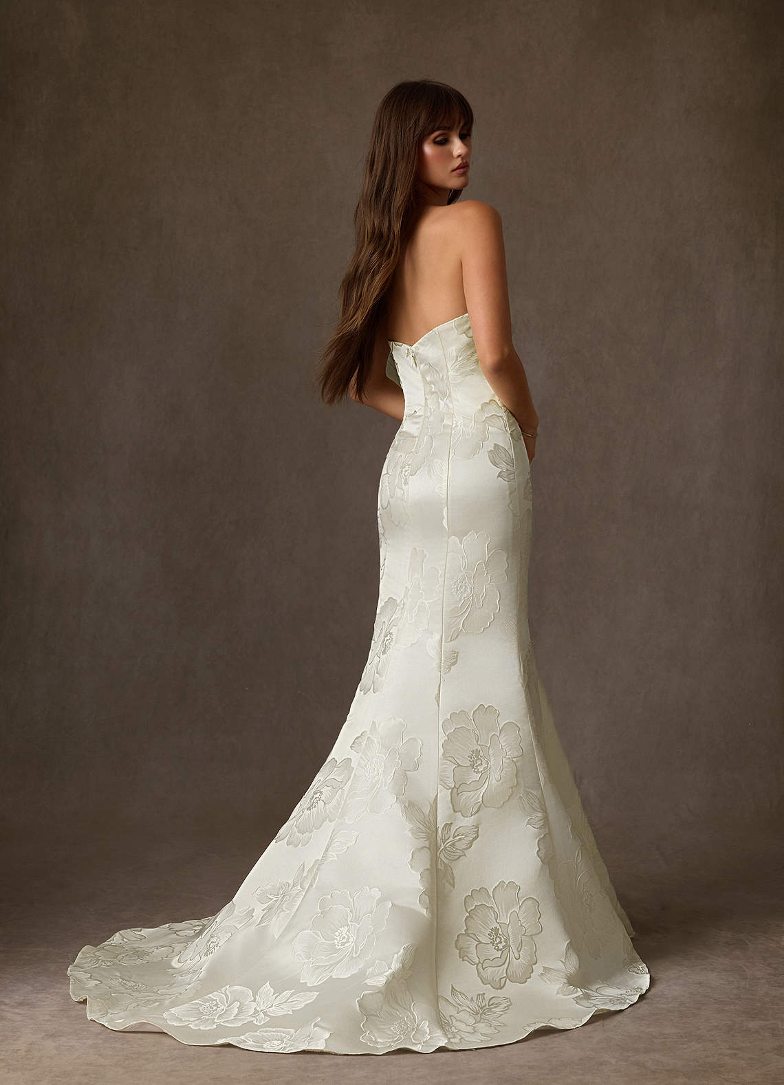 Azazie Nita Abiti da Sposa Abito Sirena in Jacquard Floreale Senza Cinturino Crema image4