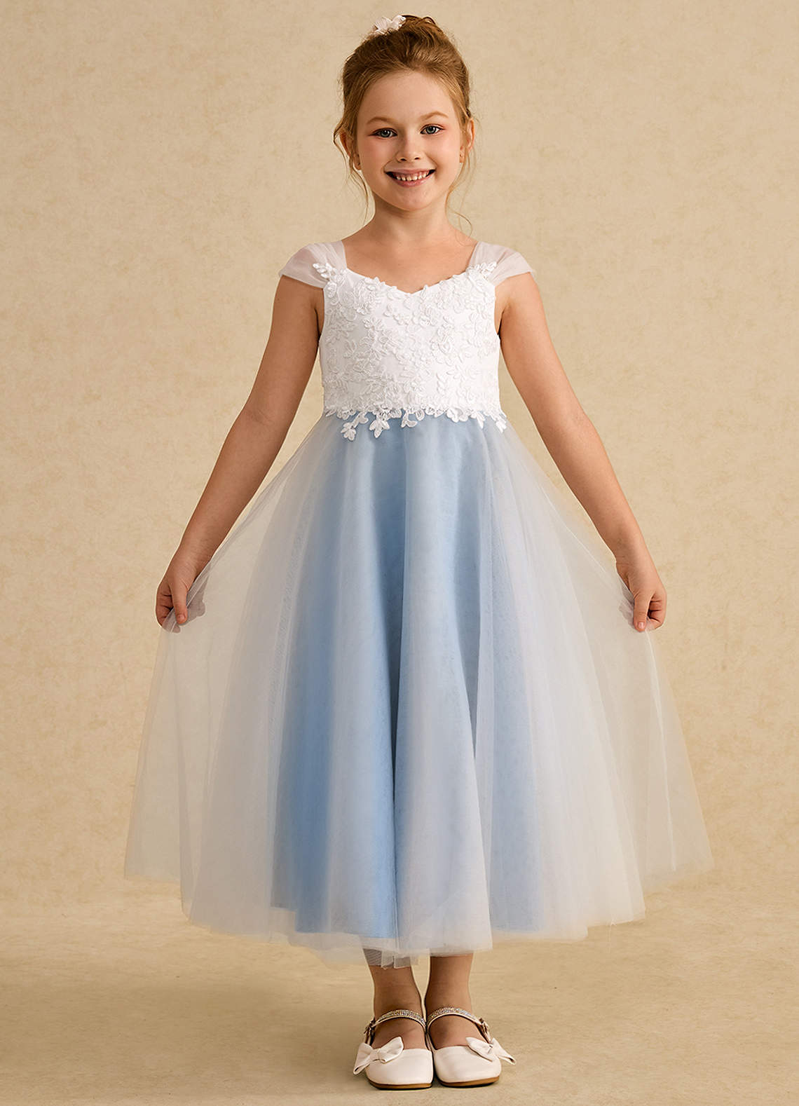 Azazie Momo Flower Girl Klänningar Klänning A-Line i Spets image1