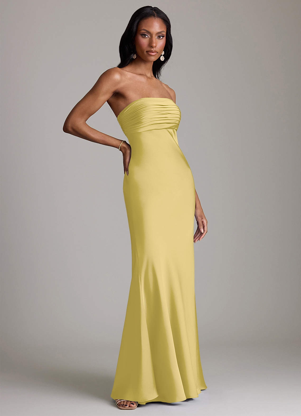 Azazie Saylor Probar vestidos en casa Vestido de Agave de Satén Elástico de Corte Sirena con Sin tirantes image3