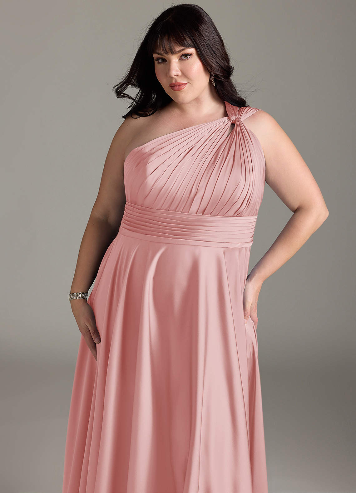 Azazie Charlize Robes de demoiselle d'honneur Robe Trapèze en Satin extensible Une épaule Rose Poudré image13