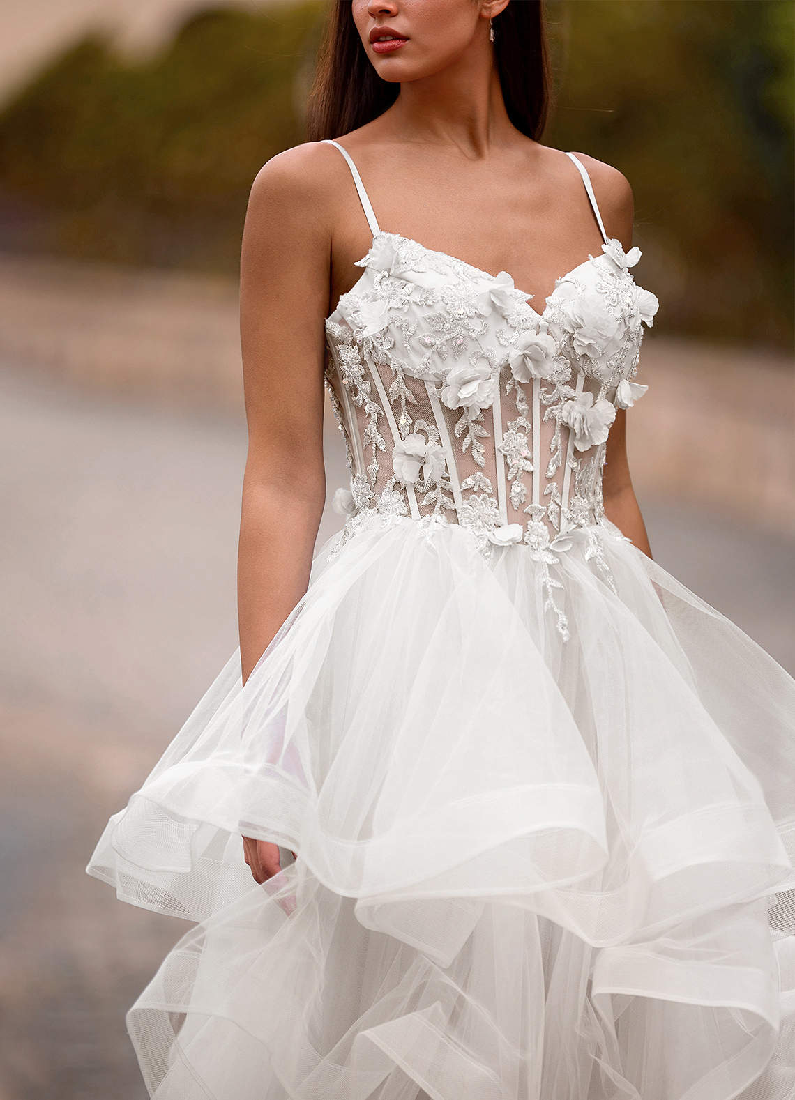 Dreama Ivoire Robe de bal corset en dentelle à volants image6