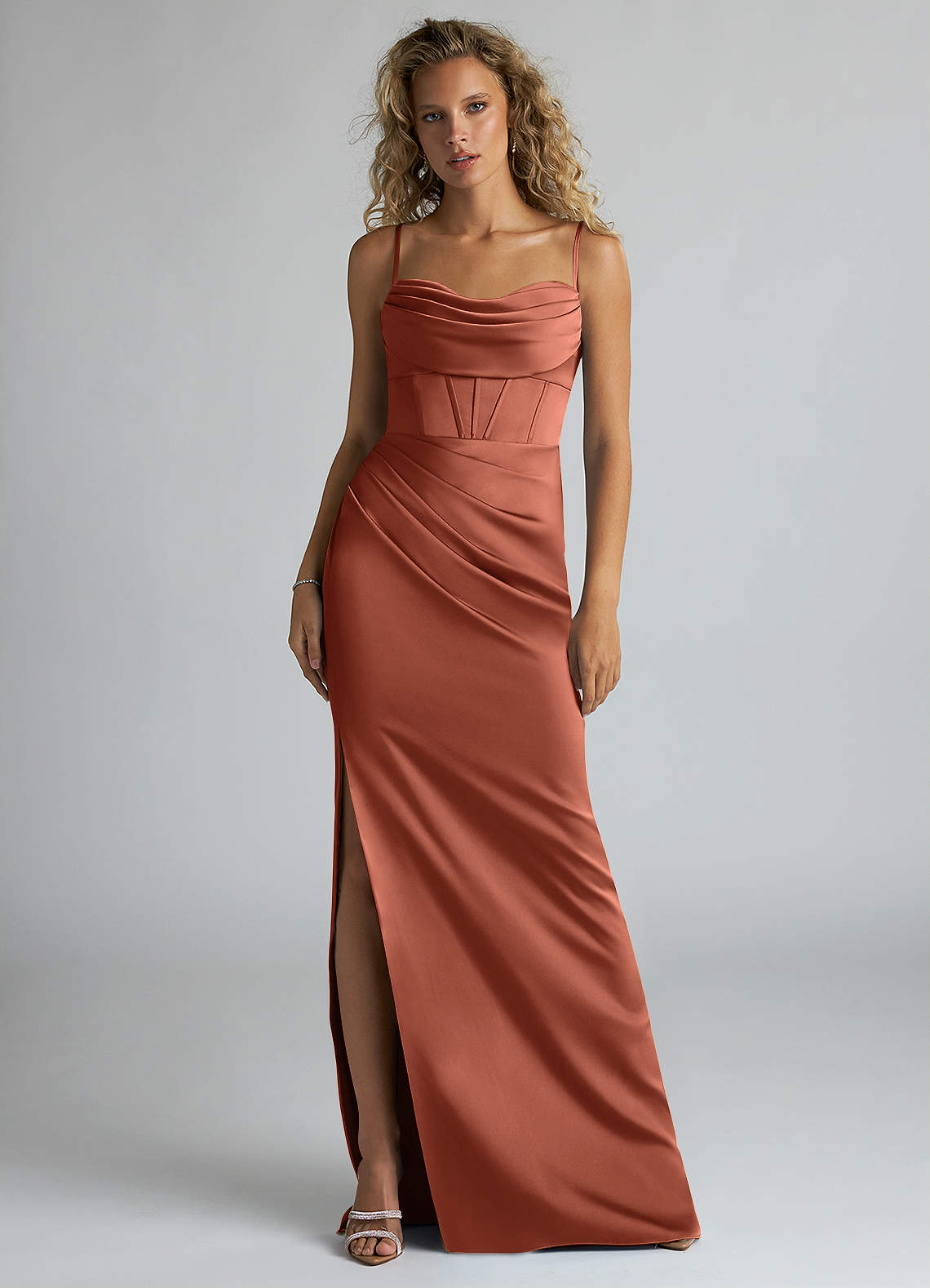 Azazie Mai Brautjungfernkleider Etui Plissee Stretch-Satin Kleid Lehm image1