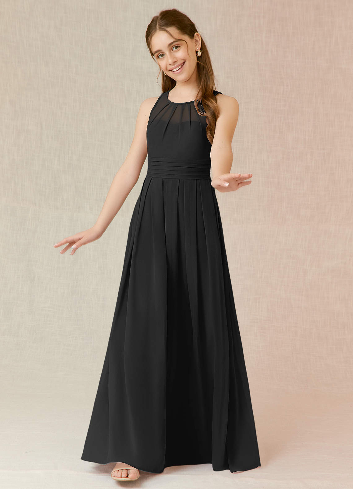 Azazie Bibiane Junior Vestido Preto de Chiffon de Linha A com Plissado image3