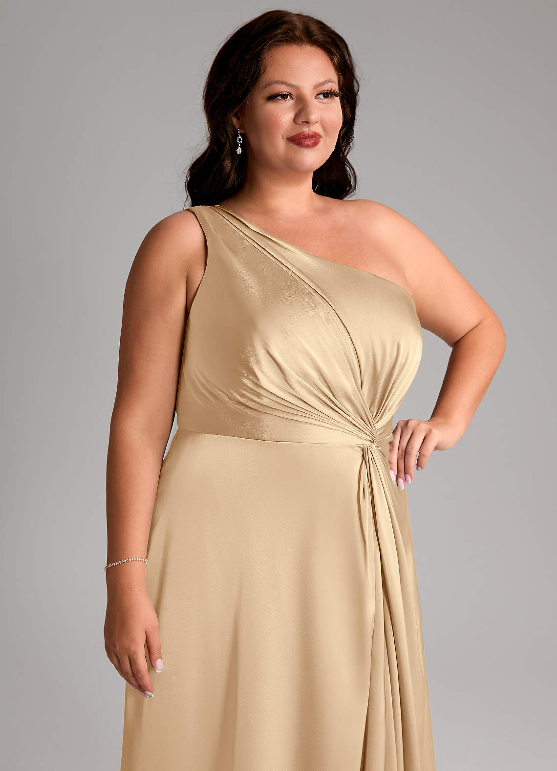 Azazie Brooke Jurken voor bruidsmeisjes Jurk van Stretch Satijn met A-Lijn One-Shoulder Champagne image12