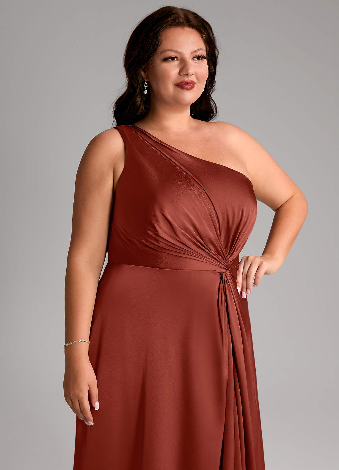 Azazie Brooke Vestidos de madrinha de casamento Vestido Terracota de Cetim elástico de Linha A com Um ombro image12
