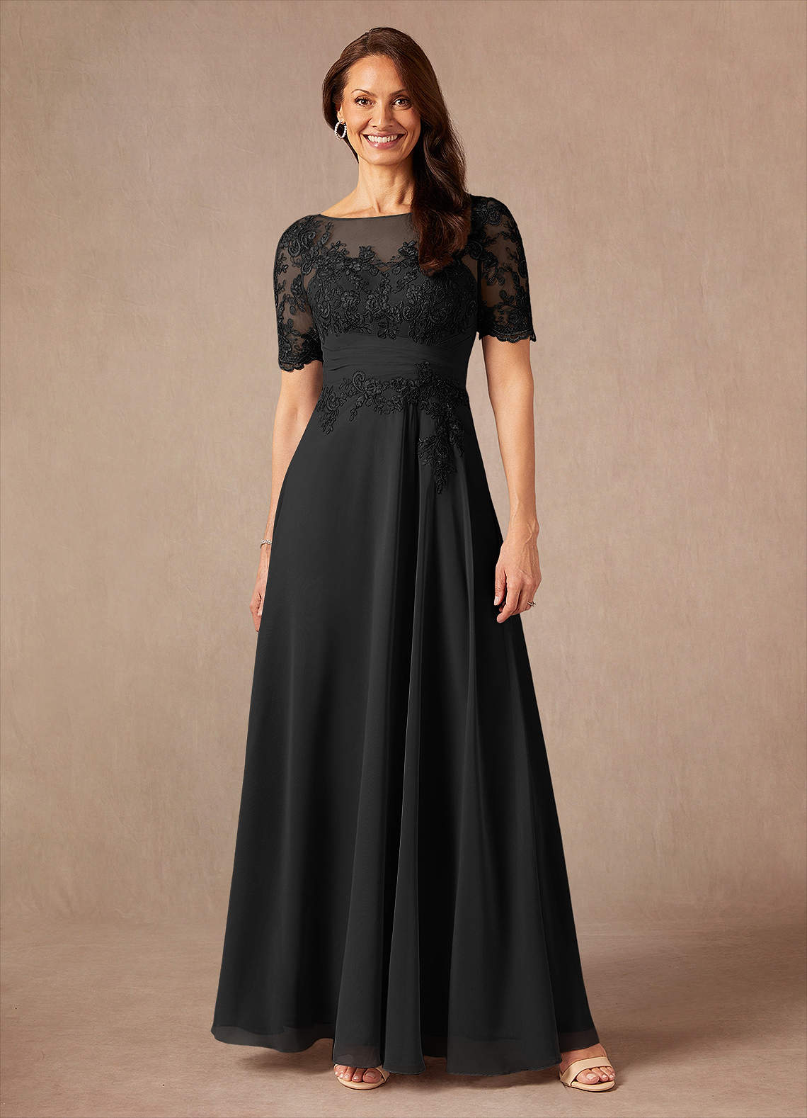 Azazie Raissa Vestidos para mãe da noiva Vestir Preto de Chiffon de Linha A com Renda image1