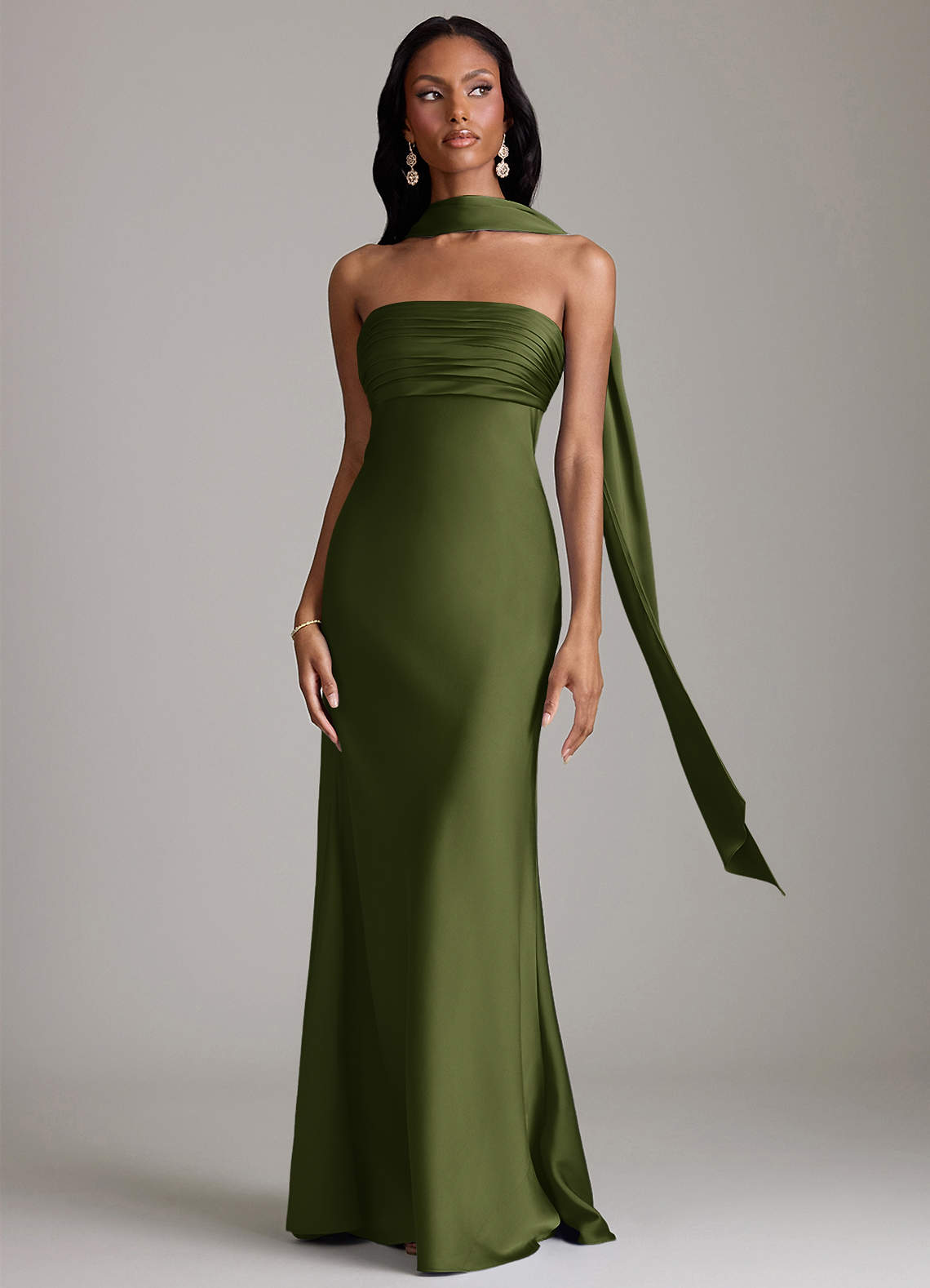 Azazie Saylor Vestidos de damas de honor Vestido de Oliva de Satén Elástico de Corte Sirena con Sin tirantes image8