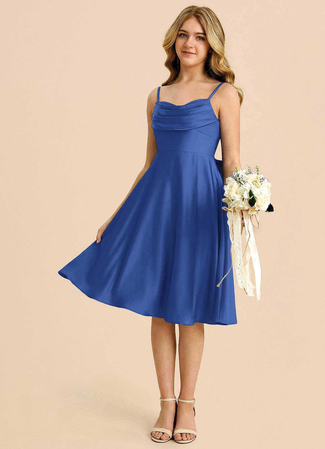 Azazie Bear Junior Robe Trapèze en Satin extensible Encolure en Forme de Cœur Bleu Roi image3