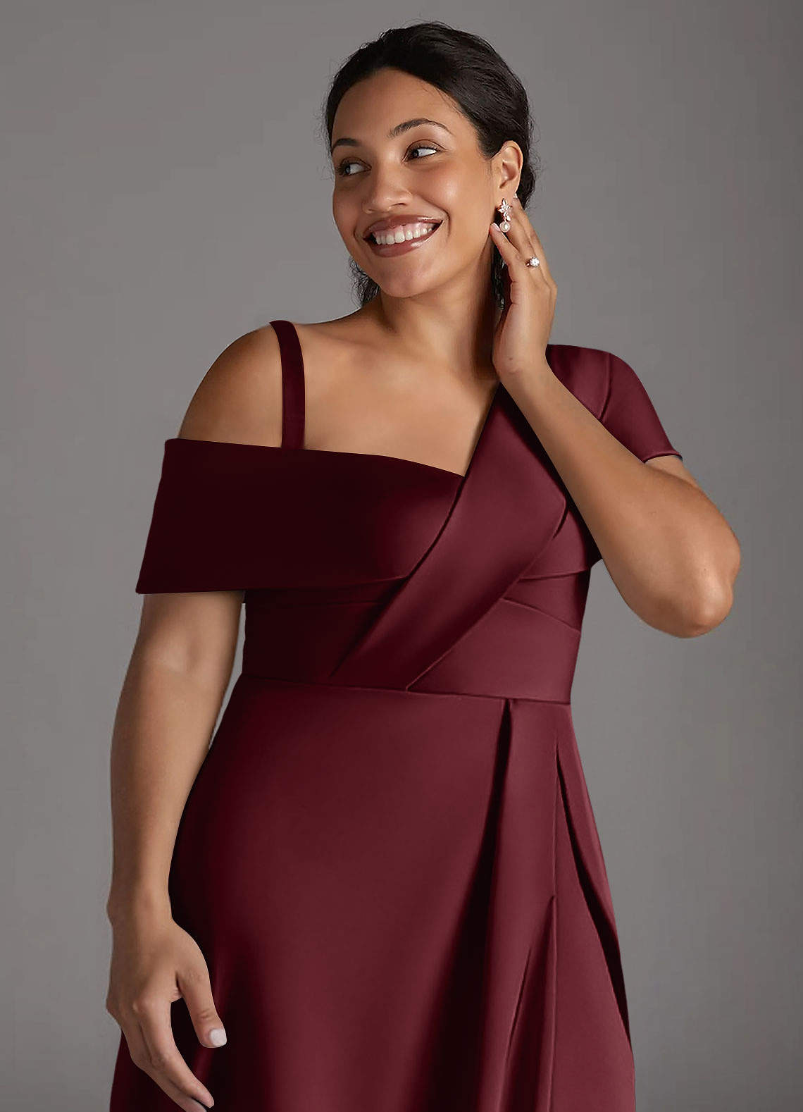 Azazie Milton Abiti per la Madre della Sposa Abito A-Line in Raso Elasticizzato Plissettato Cabernet image13