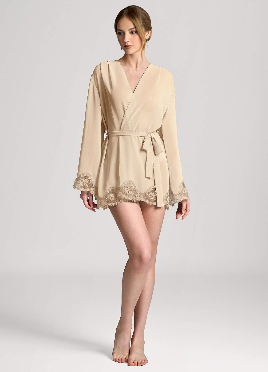 front Chiffon morgenkåbe med kamsløjfe og blondekant