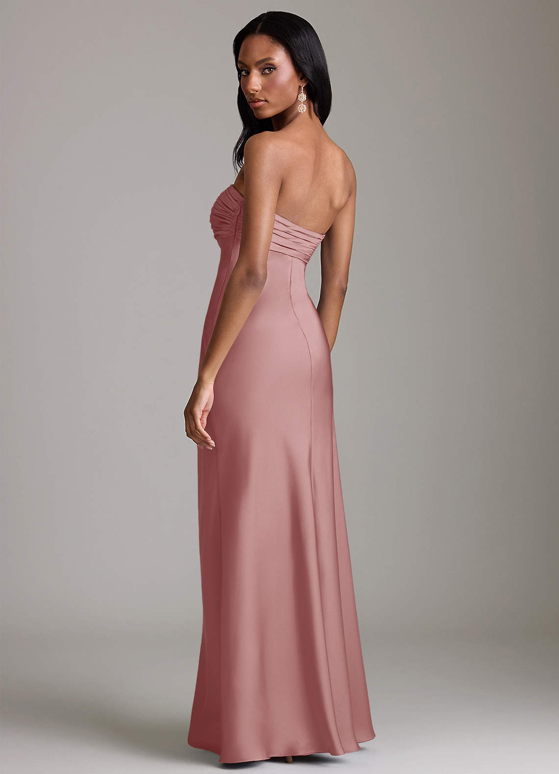 Azazie Saylor Vestidos de damas de honor Vestido de Rosa Polvorienta de Satén Elástico de Corte Sirena con Sin tirantes image4