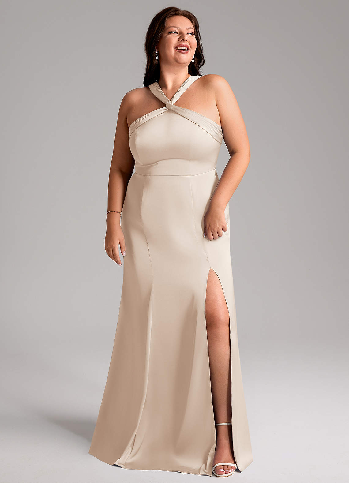 Azazie Rue Vestidos de damas de honor Vestido de Alabastro Blanco de Satén Elástico de Corte Sirena con Plisado image10