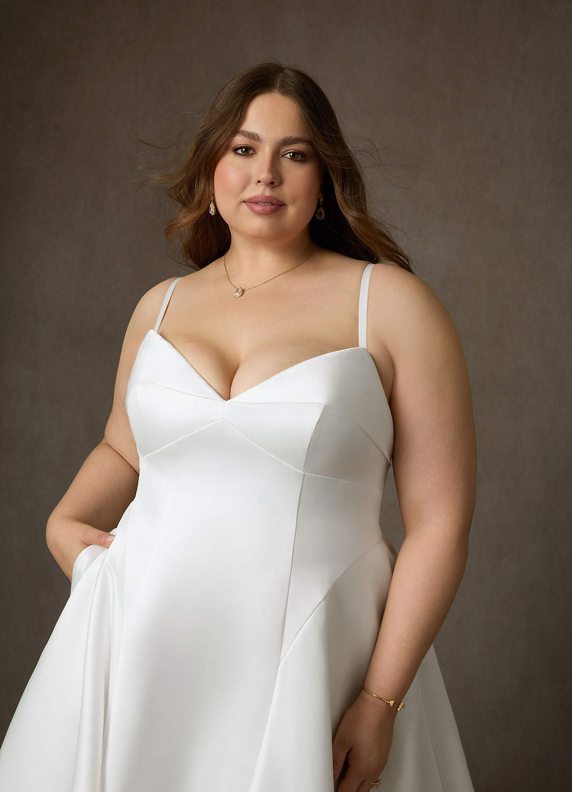 Azazie Junessa Brudekjoler En streg Stropløs Satin Kapel tog Kjole image9