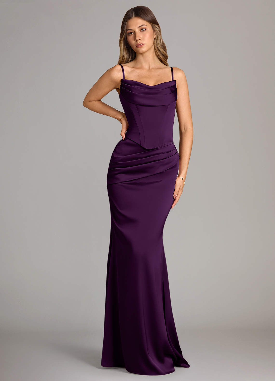 Azazie Sorrel Vestidos de damas de honor Vestido de Uva de Satén Elástico de Corte Sirena Convertible con Sin tirantes image5