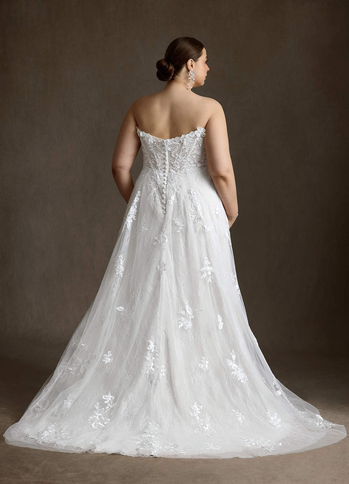 Azazie Florentina Wedding Dresses Diamond White A-Line Sweetheart Sequins Tulle Dress image15