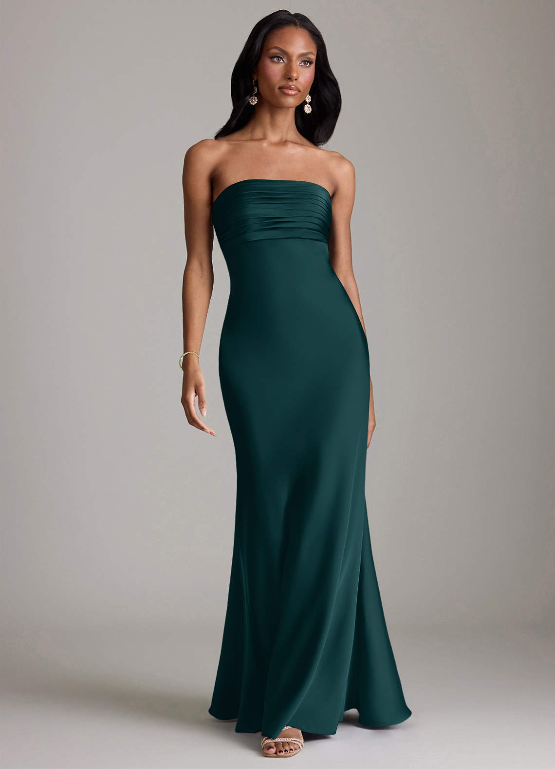 Azazie Saylor Vestidos de damas de honor Vestido de Pino de Satén Elástico de Corte Sirena con Sin tirantes image1