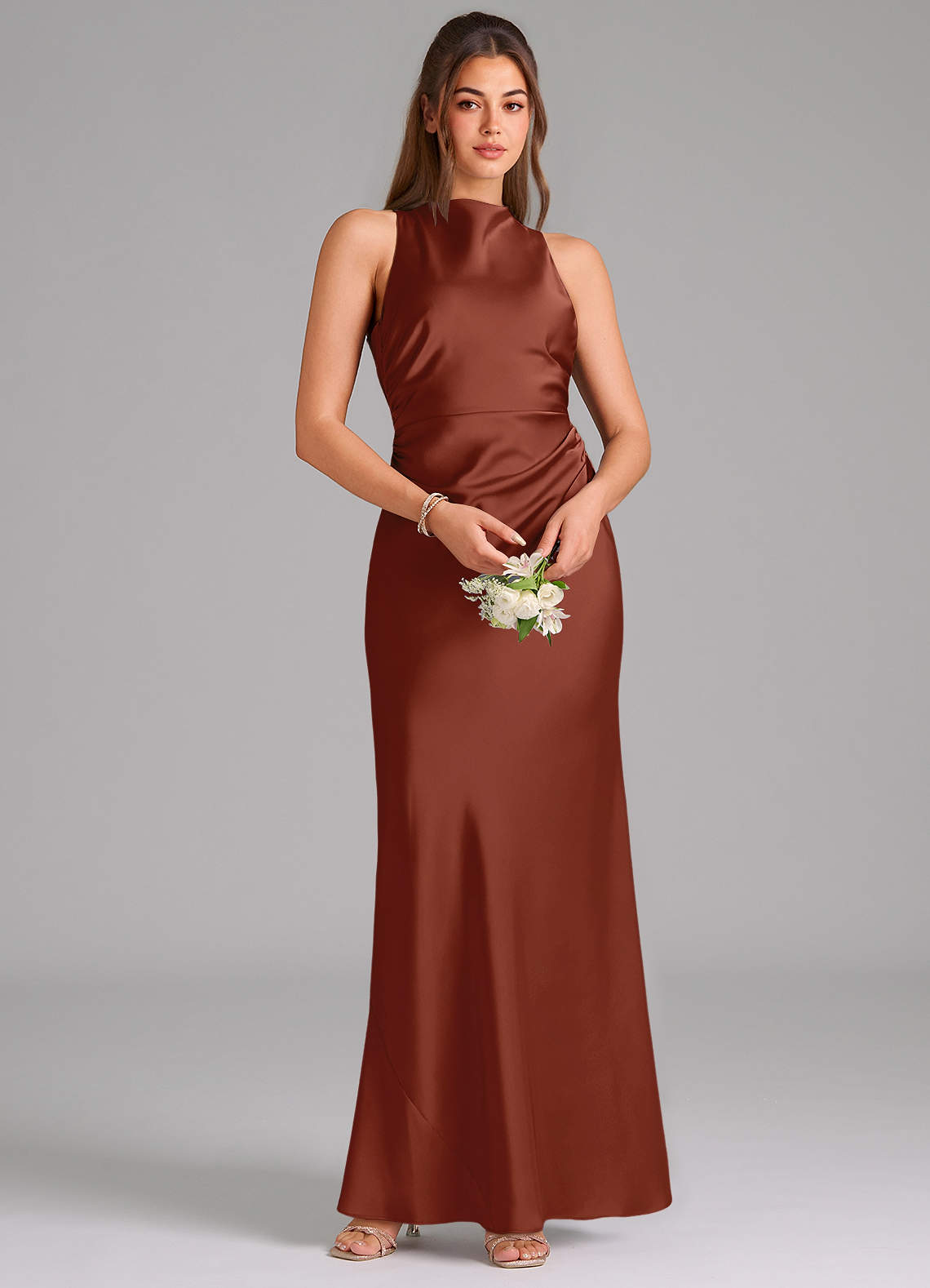 Azazie Evadne Vestidos de damas de honor Vestido de Castaño de Satén Elástico de Corte en A con Plisado image5