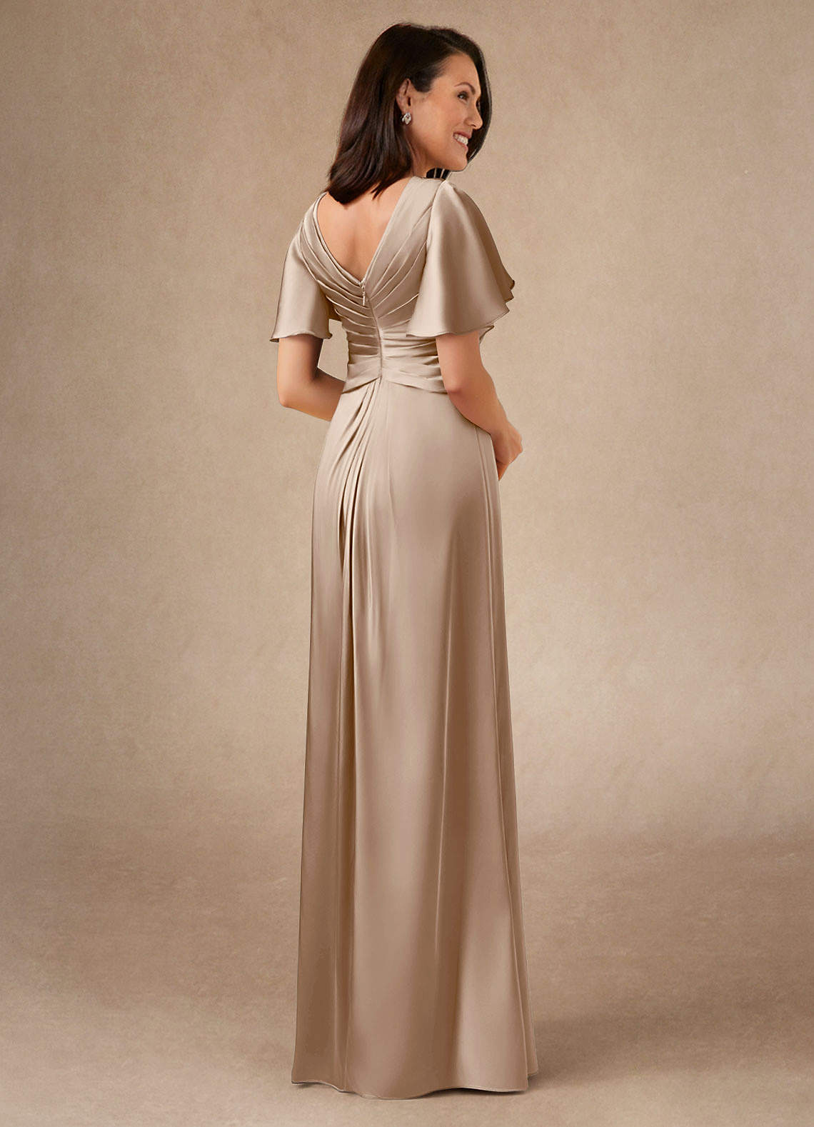 Azazie Emmeline Kleider für die Brautmutter A-Linie Plissee Stretch-Satin Kleid Taupe image1
