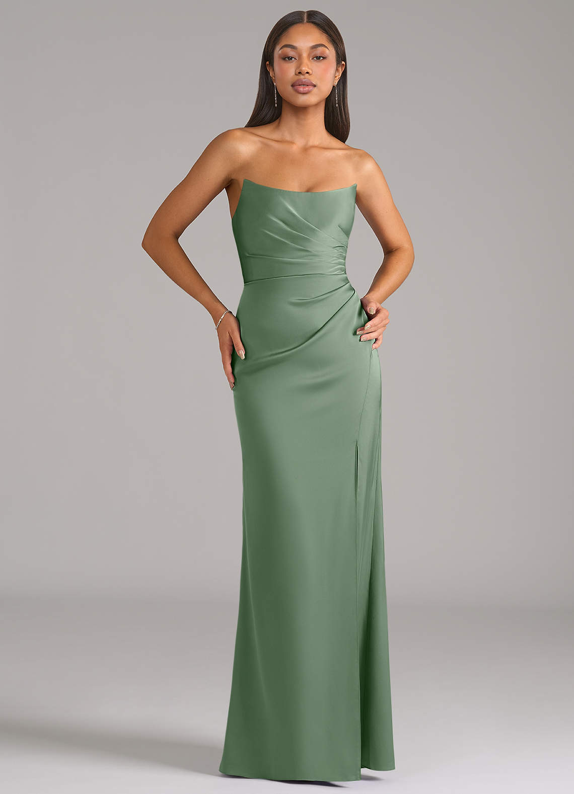 Azazie Marla Vestidos de damas de honor Vestido de Matcha de Satén Elástico de Corte Recto Convertible con Sin tirantes image1