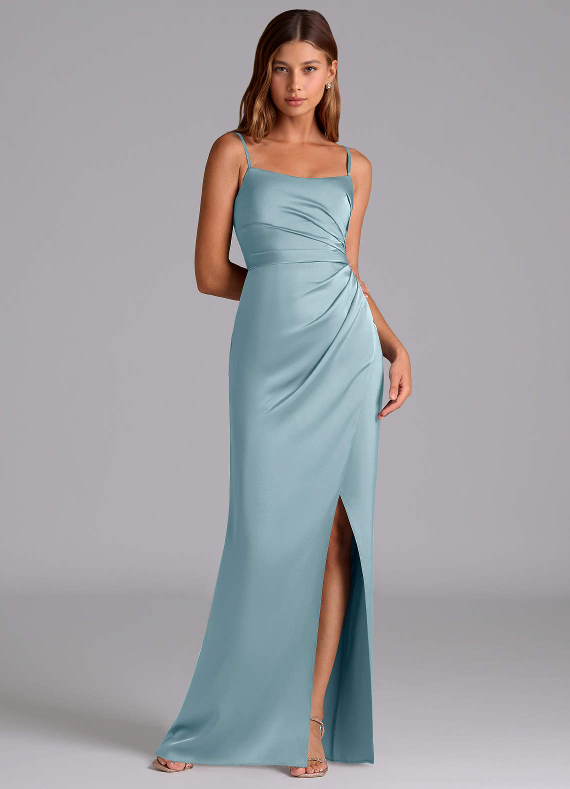 Azazie Calandra Robes de demoiselle d'honneur Robe Trapèze en Satin extensible Plissée Bleu Maussade image1