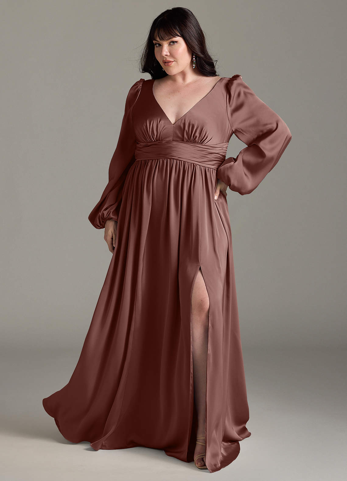 Azazie Norah Robes de demoiselle d'honneur Robe Trapèze en Satin extensible Expresso image1