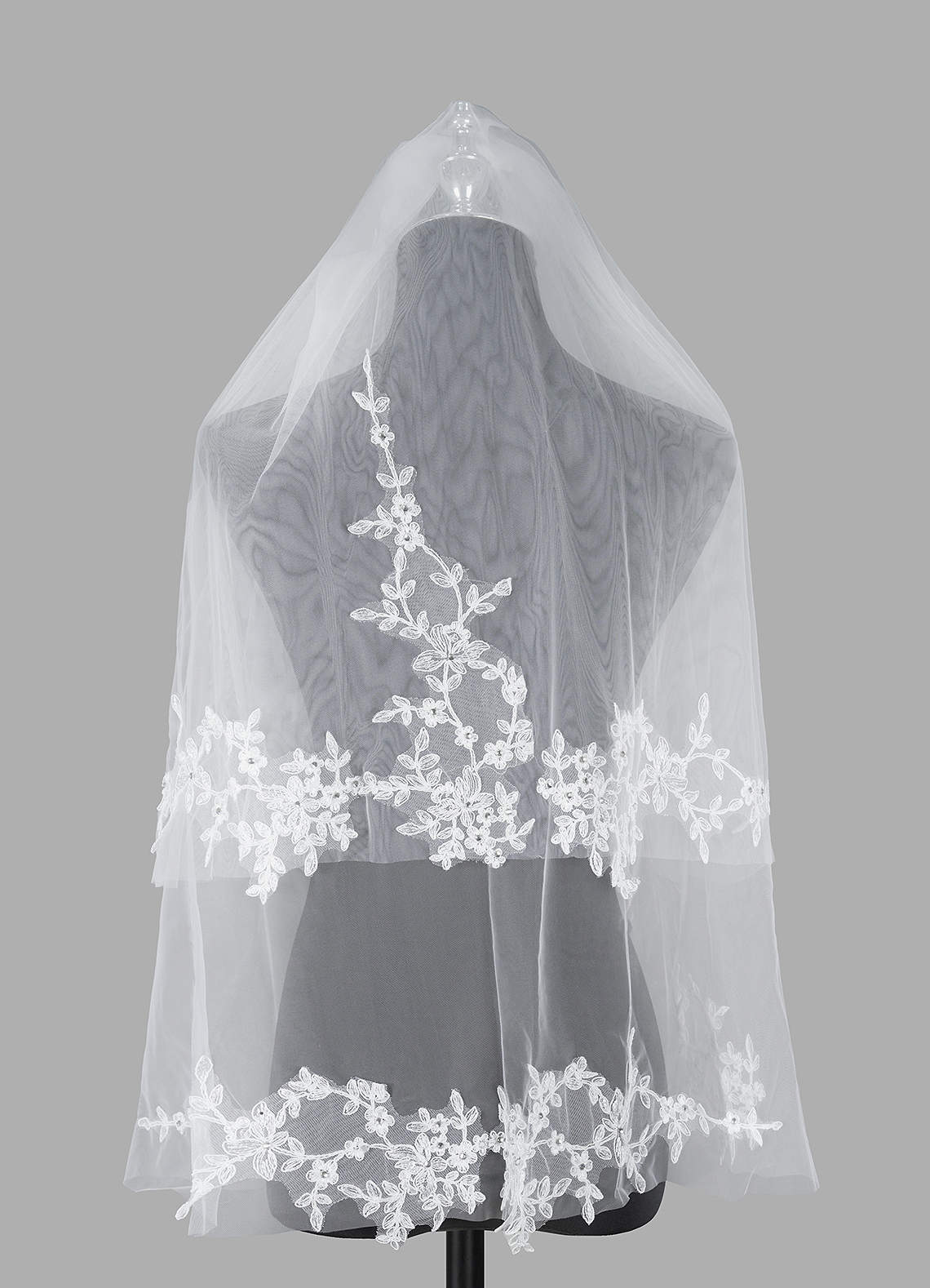 front Rose Lace Elbow Length Veil With Blusher