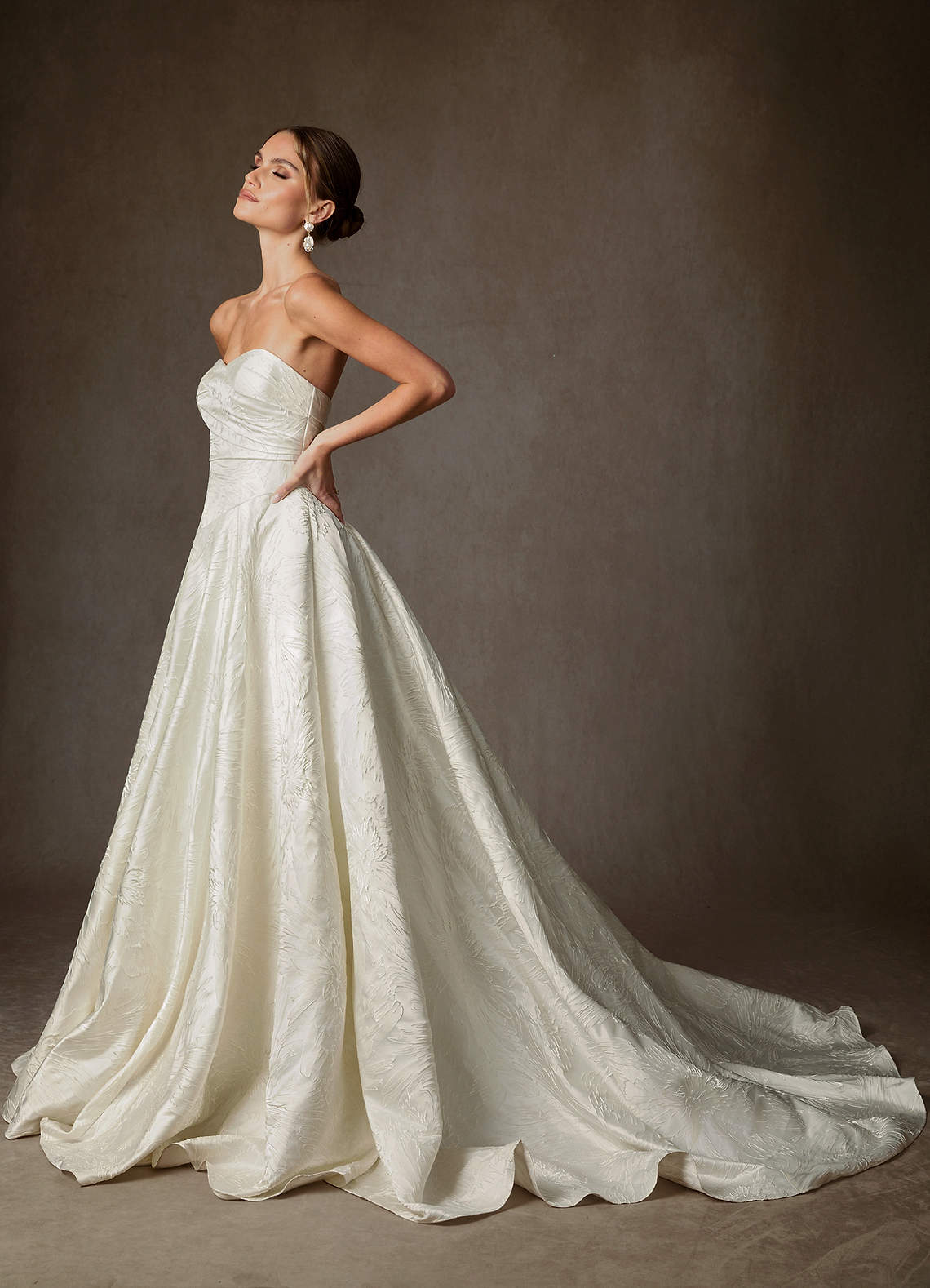 Azazie Tallulah Antique White A-Line Strapless Floral Jacquard Dress Sample Dress | Azazie Azazie Tallulah Antique White A-Line Strapless Floral Jacquard Dress Sample Dress | Azazie