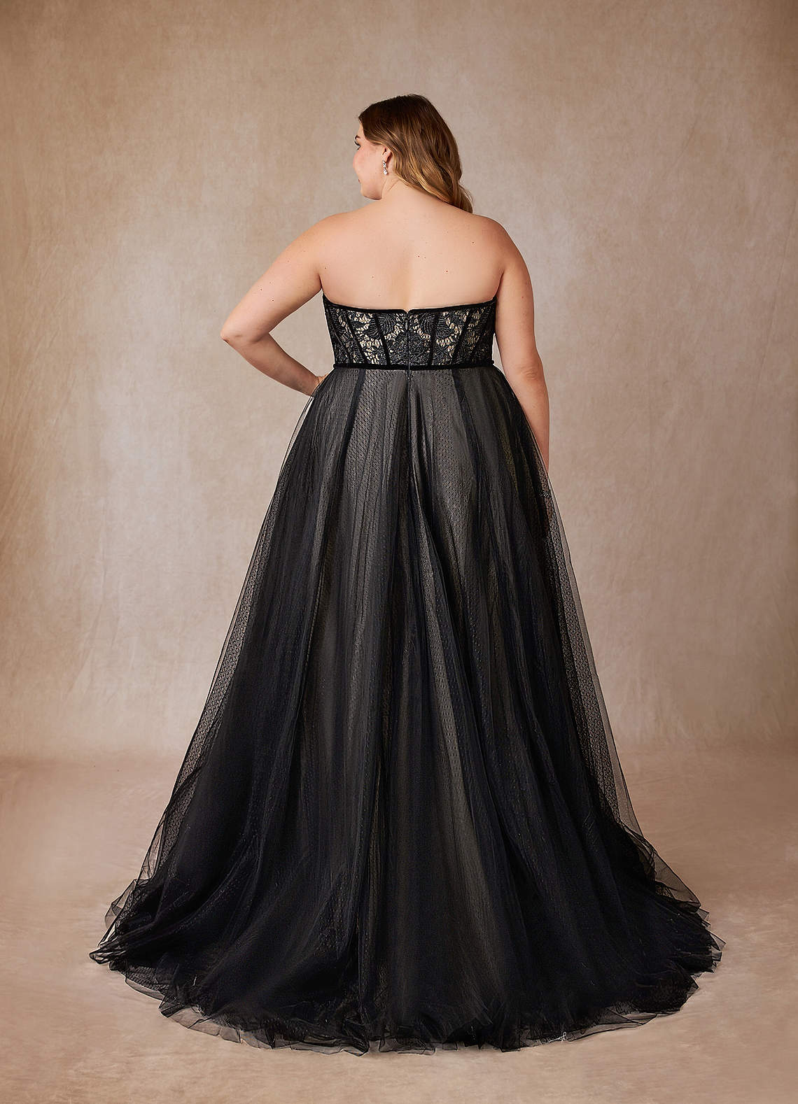 Azazie Persephone Robes de mariée Robe Princesse en Tulle Dentelle Noir Blanc Diamant image11
