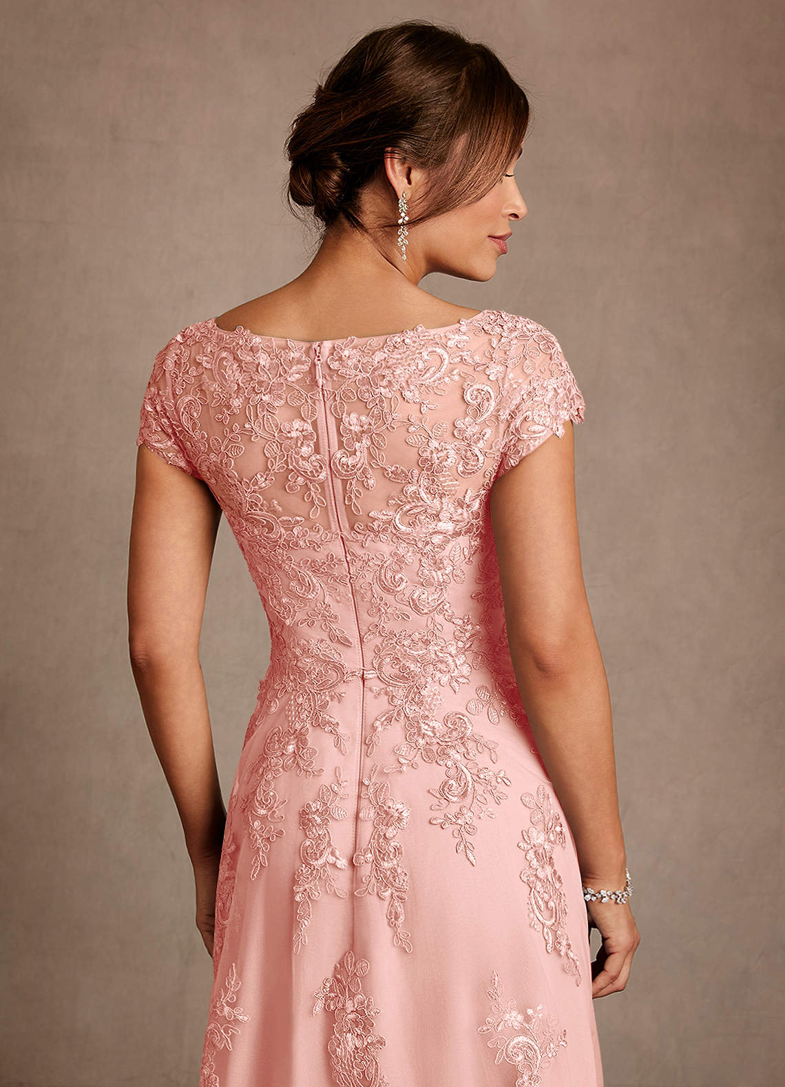 Azazie Jalinda Mère de la mariée Robes Robe Trapèze en Mousseline de soie Dentelle Rosette image5
