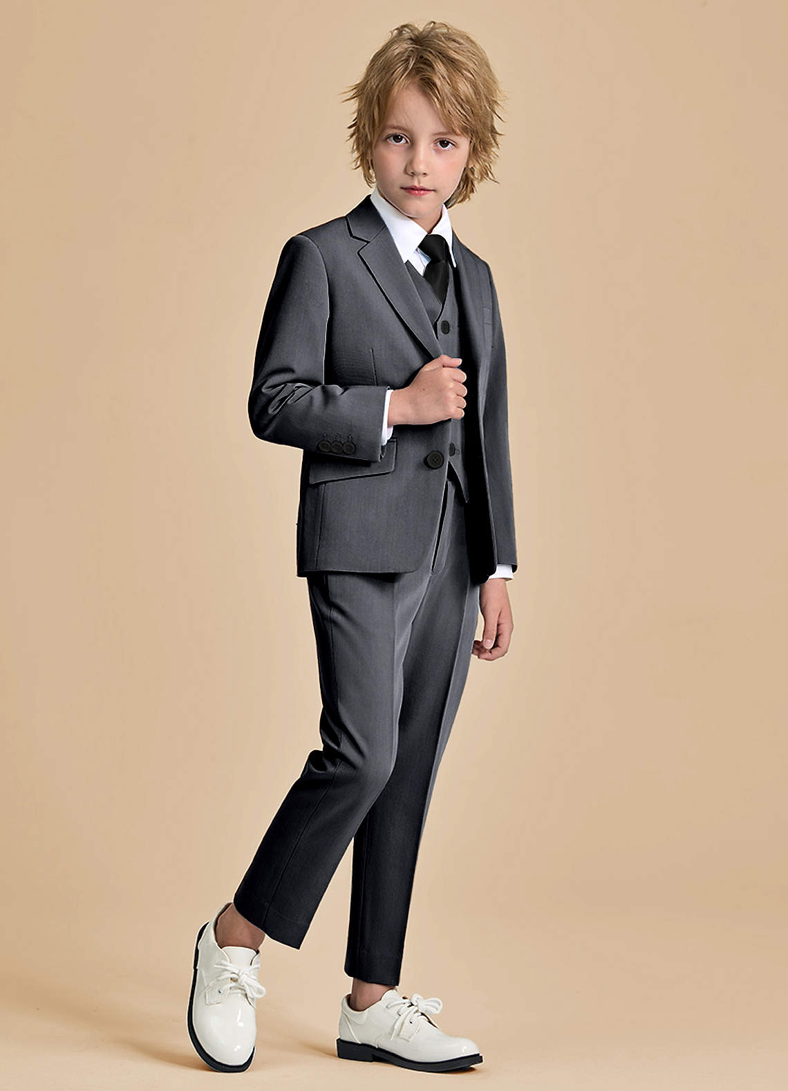 front Oliver Boys Charcoal 5-Piece Suit With Pre-tie