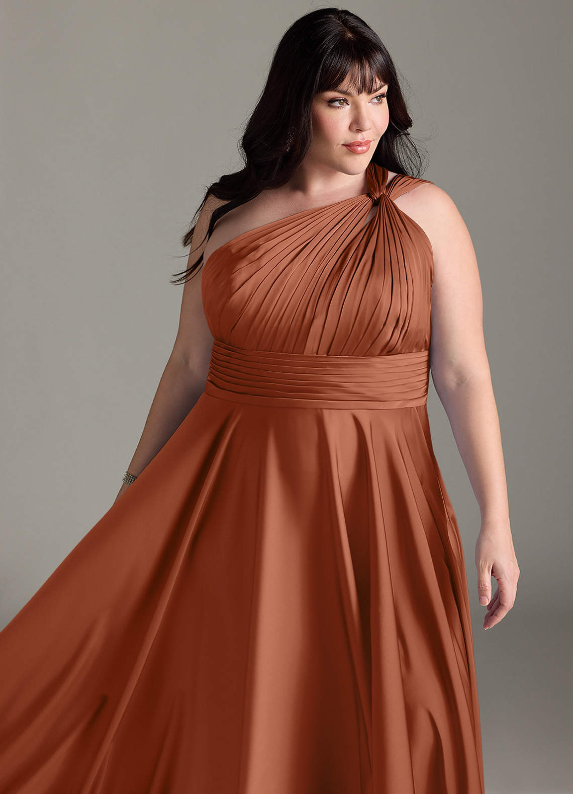 Azazie Charlize Robes de demoiselle d'honneur Robe Trapèze en Satin extensible Ue épaule Rose De Cèdre image14