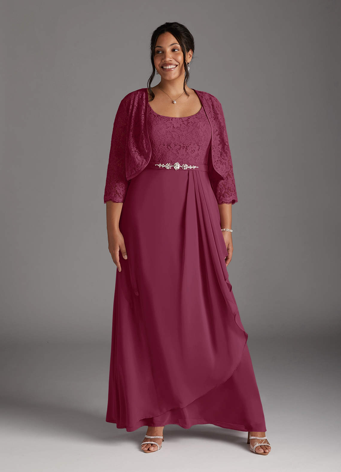 Azazie Ainsling Mère de la mariée Robes Robe Trapèze en Mousseline de soie Dentelle à encolure carrée Mûre image1